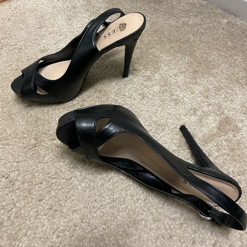 Guess classic heels